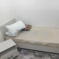 تخت • فرشة طبية • كومدينا • سرير • مرتبة طبية • غرفة نوم خشب • سرير جد...