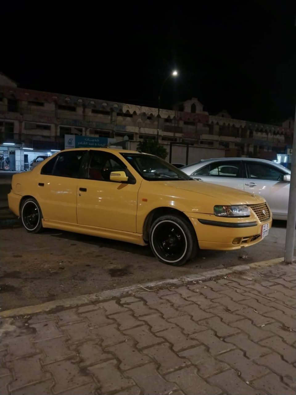 السلام عليكم سياره سمند للبيع موديل 2011محدث 2017وكير ومحرك كورلاء شرط وتحويل ثاني يوم رقم دولي بغداد صدر امامي خلفي وخلفي جديد تواير جديد سياره خير من الله شراي يتصل رقم ***********
