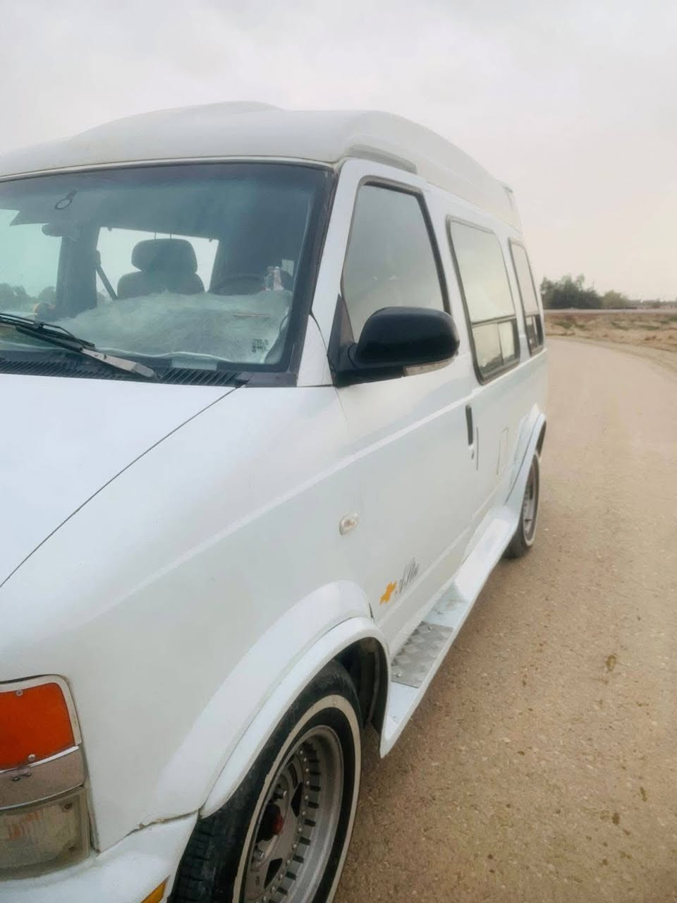 🏁 إعلان بيع: Chevrolet Astro 1995 (مشروع وطني)
السلام عليكم أصدقائي ومتابعي "فان استرو العراق" الكرام..
متوفر الآن سيارة (فان استرو) موديل 95، بحالة ممتازة جداً وشغل بلاد، المواصفات كالتالي:
• المحرك والكير: محرك وكير "حاوية" جديد وبحالة ممتازة.
• التبريد: قطعتين ثلج (تبريد شغال وجاهز).
• الإطارات: تخم تايرات (خط أبيض) جديد.
• الصبغ: مصبوغة عام (درجة أولى) للمظهر الجمالي.
• الكهربائيات: منظومة كهربائيات كاملة (فول)، كل شيء شغال.
• الداخلية: * كراسي دوارة (بلاد).
• الكرسي الخلفي يتحول إلى سرير (جرباية).
• الوضعية القانونية: رقم مشروع وطني، السنوية باسمي والتحويل مباشر.
السيارة بحالة بلاد ونظافة عالية جداً.
📍 المكان: [يمكنك إضافة مكان تواجد السيارة هنا]
📞 للتواصل والاستفسار: ***********
 تحياتي لكم جميعاً ،،،
‏  خادمكم ⚡️ مـسؤول جـروب فـان اسـترو الـعراق
