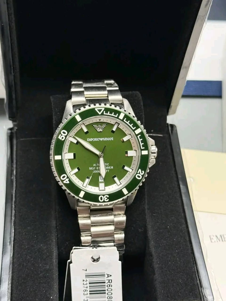 متوفر 

ساعة غوص من 

امبريو ارماني 
دايفر 200 متر
لامنوس مينه وارقام
طوق دوار
اوتوماتيك قفل بحري 
ستانلس ستيل بالكامل 
قطر 43
كاملة المرفقات 

.


**إذا كنت صاحب هذا الإعلان وتريد حذفه لأي سبب، رجاءا أرسل رسالة إلى الدعم الفني**