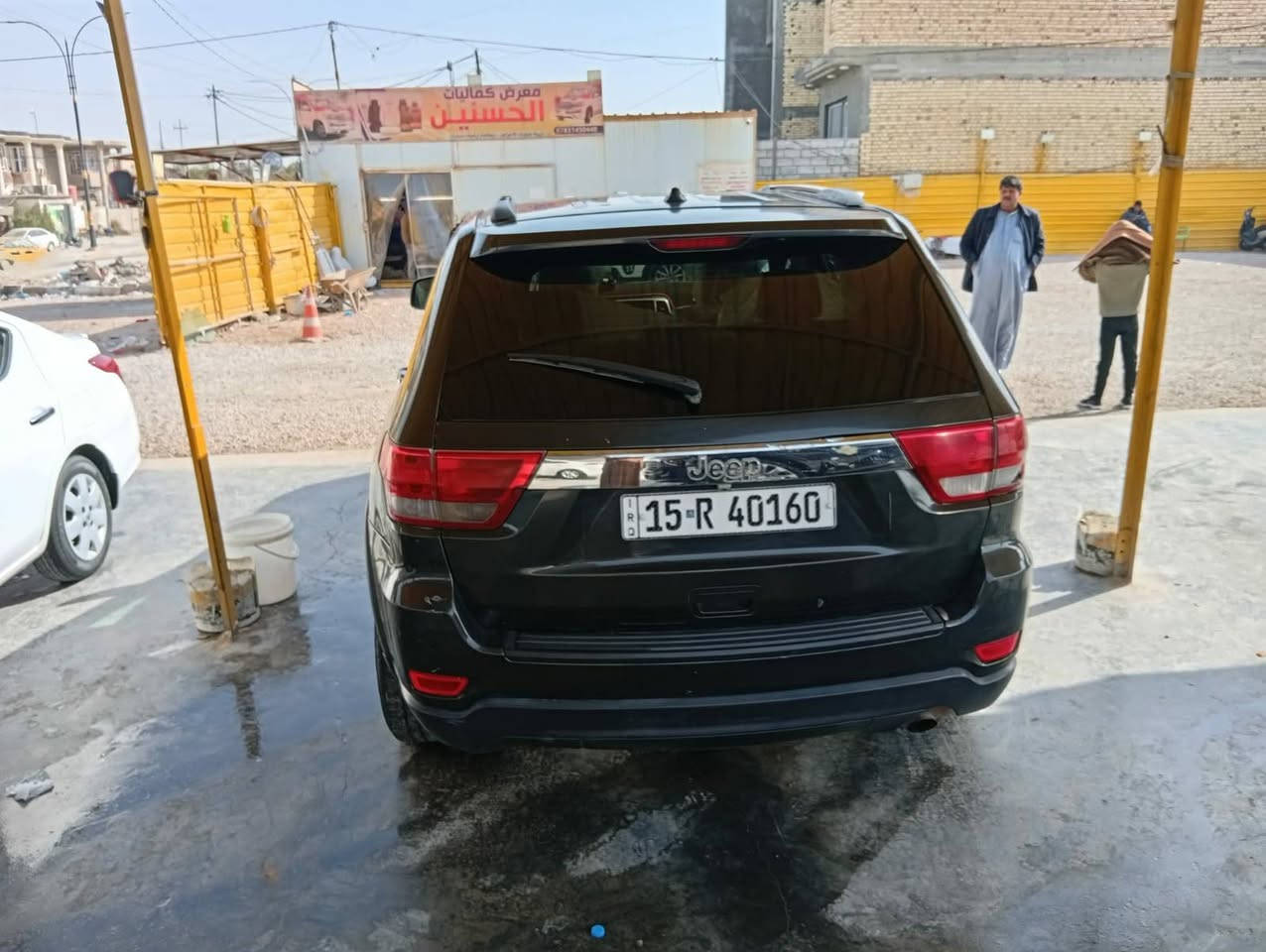 السلام عليكم 
مرخصت الادمن 
جيب شيروكي جراند موديل2011
تحويل ثاني يوم محرك3.600
كير تبريد تدفئه مصبوغة احزام 
سياره مكفوله من كص وكلبه 
مكلف بلنشر ***********
العنوان بغداد الدورة 
السعر130 وبيها مجال بسيط
