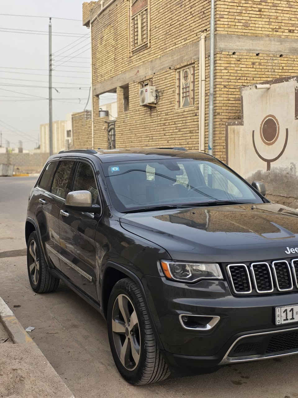 السلام عليكم 
للبيع جيب لاريدو مديل 2011 رقم بغداد بسمي محرك 3.6 تو ويل سيارة داخله كلين بدون حادث با العراق بيها جاملغ وبنيد بدون دواخل ايرباك دشبول داخل جلد بصمه وحساسات سيارة جاهزة السعر 155 عنوان ناصرية سوك الشيوخ ***********
