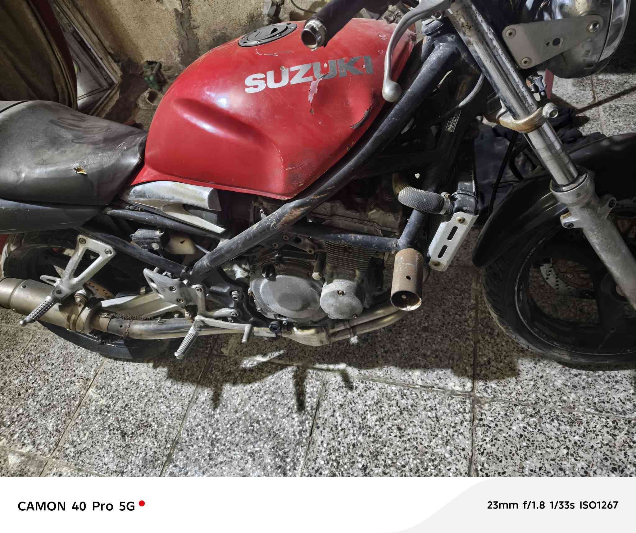 سلام عليكم دراجه بطح بانده ربه كرستال إدراجه حيل نضيفه جانت متروكه  دراجه نضيفه كلش وشغاله مكان نجف البيع عده مرواس يرسلني وهاذه رقمي ***********
