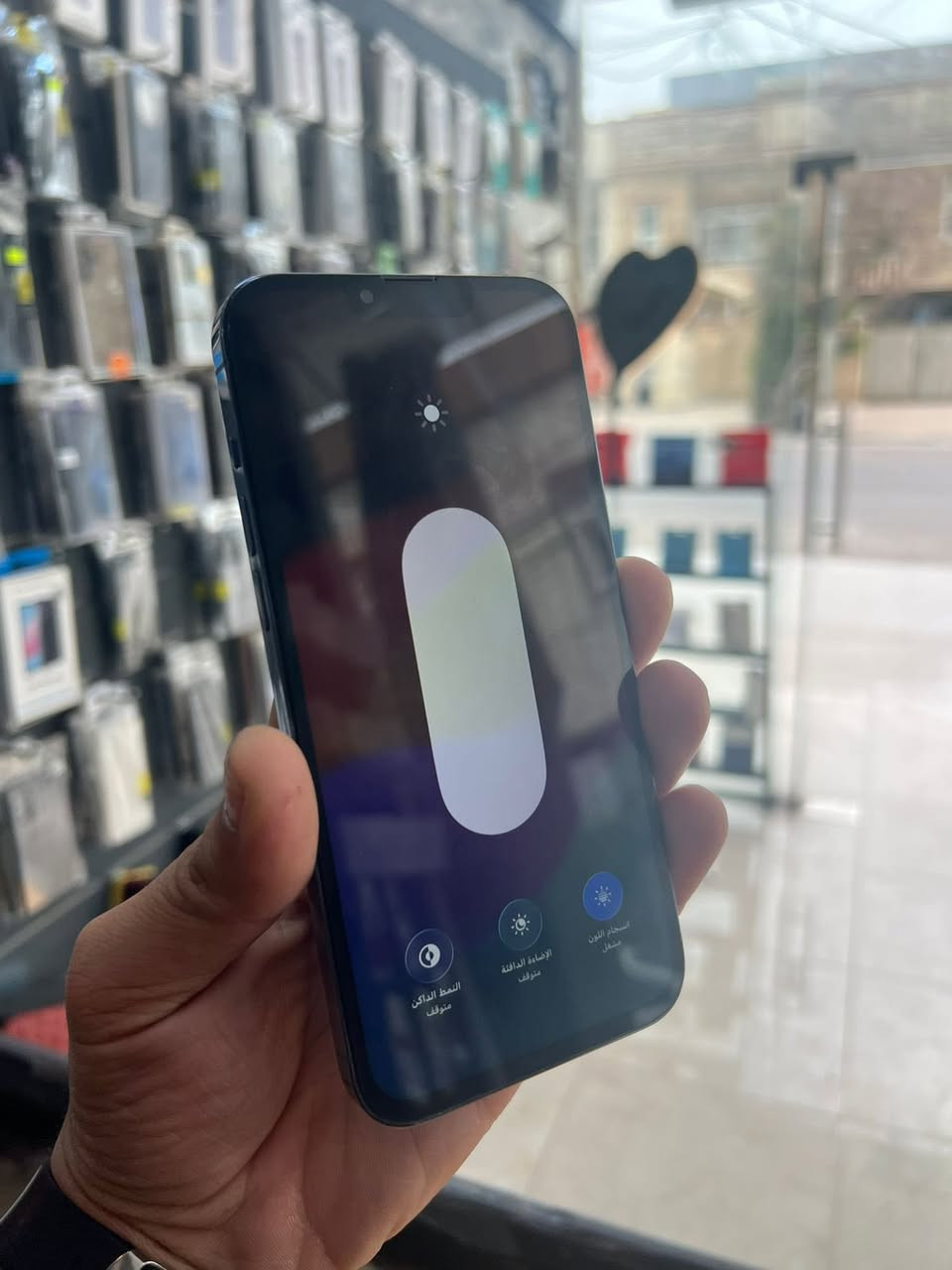 ايفون 13برو ماكس 😍
ذاكره 256 ✔️ 
باتري 96 بلاديه 👌
مبدل شاشه اصلي 3خيارات 
نظافه 100/100😁
السعر 300$ 😍
واتساب ***********
