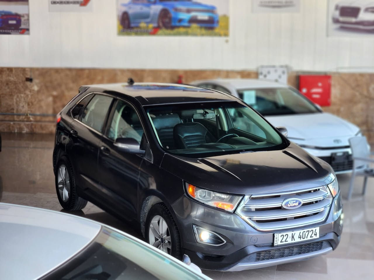 Ford Edge 2016 SEL
۱ پارچە سبوخە لەگەل دوو بست بۆنیت بێ ژۆرێی بێ ئایرباگ
فوله باس سلاید نیە
شاشە ۳ 
گێر لە سوکان تاحەکم ستێرن 
کوشین هیتەر و جلد و کارابە 
کوشین پشتەوا هیتەر 
سندوق شەفت و کارابا
بەسمە ٥
فولە
نرخی ۱۱٥$ 
***********
