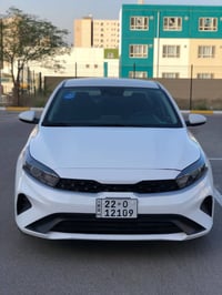 كيا فورتي للبيع فقط بدون مراوس  موديل 23  ماشيه 35 الف ميل  بأسمي تحوي...