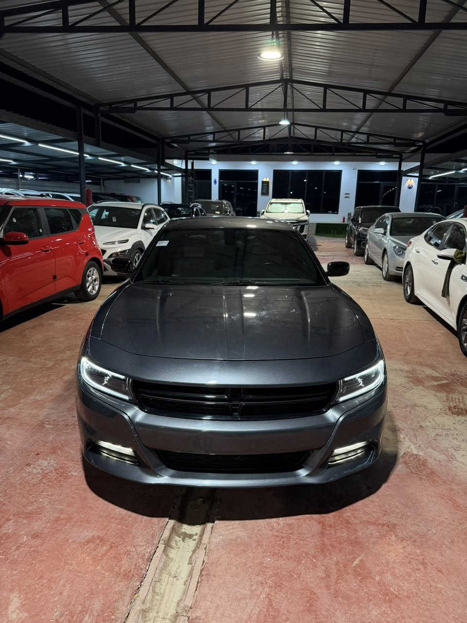 السلام عليكم
للبيع دوج جارجر 2023 SXT مواصفات اعتياديه كرسي كهرباء شاشه كبيره كاميرا حساس خلفي تدفئة بالكراسي الأماميه 

حادث السياره جاملغ وبنيد مبدل ومصبوغ وتصليح بالشاصي الأيسر السياره شغاله وتمشي من امريكا وجاهزه من كلشي بدون نقص 

( سعر السياره مناسب ) 

مكاني بابل المسيب 
للأستفسار : *********** واتساب او اتصال او خاص
