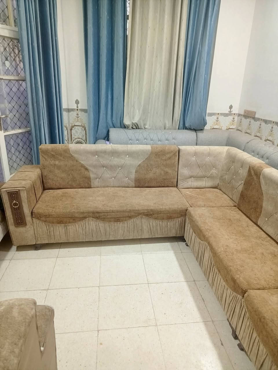 اسلام عليكم ديوان 9نفر مابي ضرر سعره 115وبي مجال مكاني حله نادر الثانيه عله الخدمي ***********واتساب
