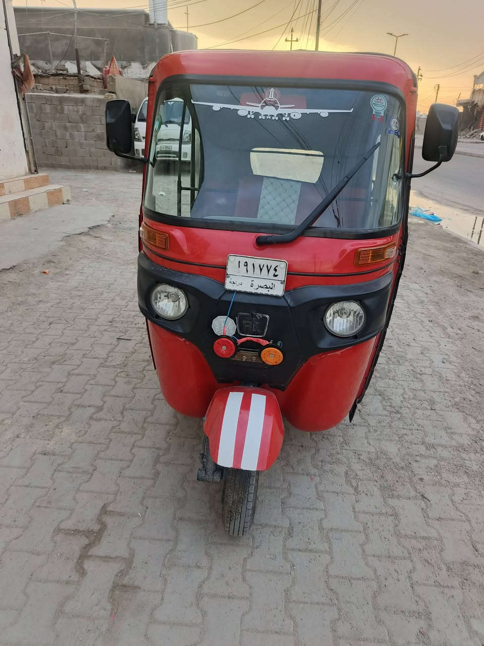 السلام عليكم تكتك للبيع السعر 10 وبيها مجال العنوان المشراق الجديد كفاله عامه ***********
