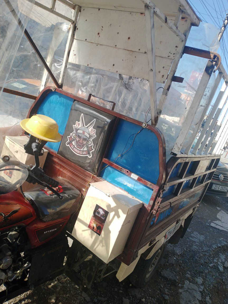 سلام وعليكم
ستوته موديل 2018
المحرك 2023
شاصي شرط
منفيس بيها 
فقط يعوزها باتري نضيفه حيل شغل وطلع بوجهك
سعرها مليون 200 
***********
