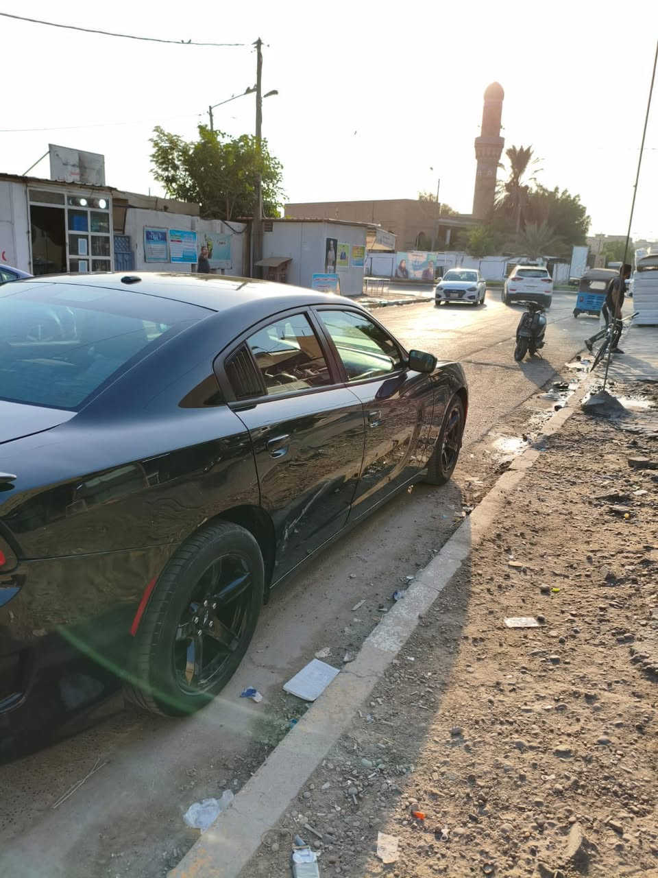 سلام عليكم 
دودج تشارجر SXT موديل 2020 للبيع
وراد امريكي 
محرك 6 سلندر V6 – 3.6L 
قوة 300 حصان ⚡
قير أوتوماتيك 8 سرعات
ماشية 66الف ميل 
دفع خلفي المرغوب
السيارة قوية، ناعمة، واقتصادية
حادثة 3 قطع بابين وبنيد
الشاصي امامي بي طخه كلش كلش بسيطه
ولغد الوراه بي طخه هم
:
شاشة لمس
بلوتوث + USB
تحكم بالمقود
مثبت سرعة
تبريد قطعتين
استيرن بي تدفه
كشنات تدفه تبريد
كشنات كهربائية 
حساسات خلفية
رقم بغداد ال11 الجديد 
 رقم السياره حلوة
السعر 210وبيه مجال
*********** مكاني بغداد

