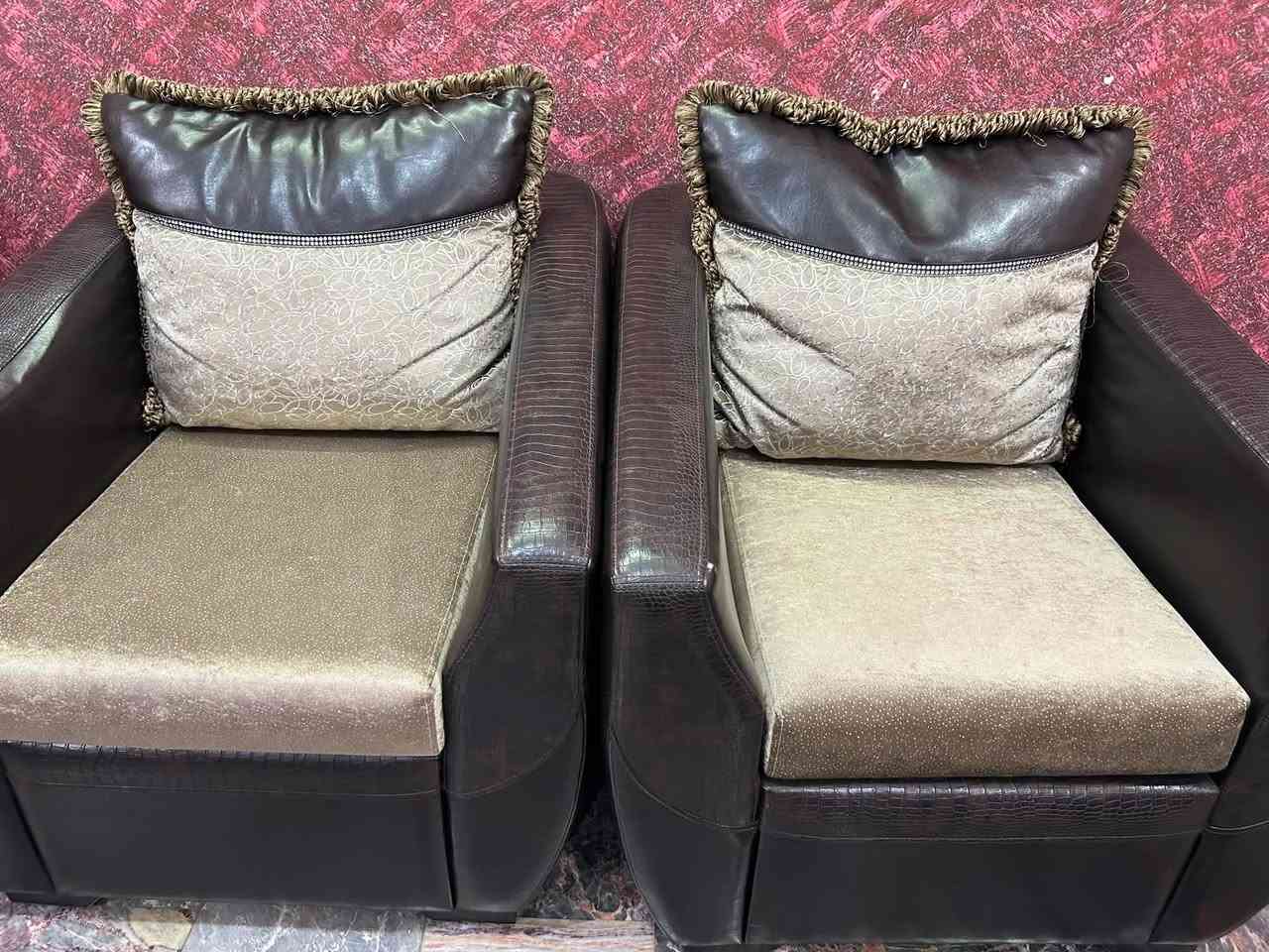 عندي تخم قنفات للبيع 10مقاعد
سعر ١٠٠ قفل 
المكان البنوك 
للاستفسار اكثر 

+964 771 089 3149


**إذا كنت صاحب هذا الإعلان وتريد حذفه لأي سبب، رجاءا أرسل رسالة إلى الدعم الفني**