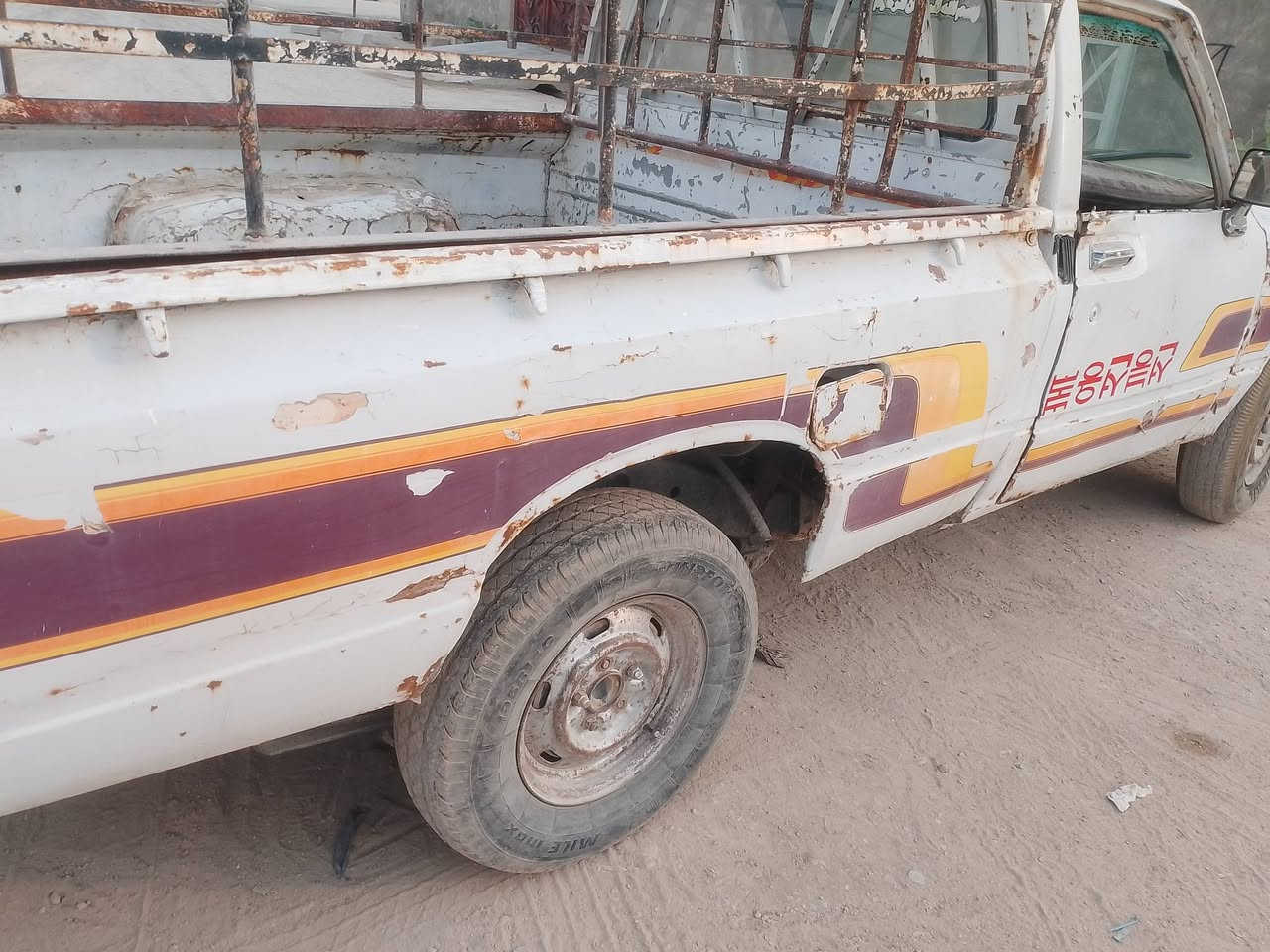 للبيع بيكم موديل 82 كير اكسل محرك الشاصي بي خياس شويه
صاحبها الشرعي متوفي 
السعر 12 وبيها مجال 
مكان السياره ديالى 
متواجد فيس واتساب واتصال
***********
