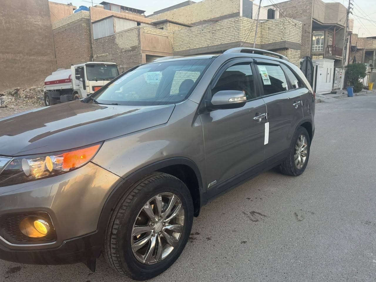 كيا سورنتو للبيع موديل 2011 وارد امريكي حادثهاسرقه جاملقات بدون دواخل بيها 3مكانات صبغ فول مواصفات واحد على واحد 6 سلند 7 راكب بصمه تشقيل بصمه ابواب كشنات جلد كهربات تتفىه تبريد شاشه كامره قماره بلرامه تحكمات رادرات بعد بيها مواصفات رقم بغداد مشروع وطني السعر 118 الاستفسار على الرقم*********** عنوان بغداد الرصافه
