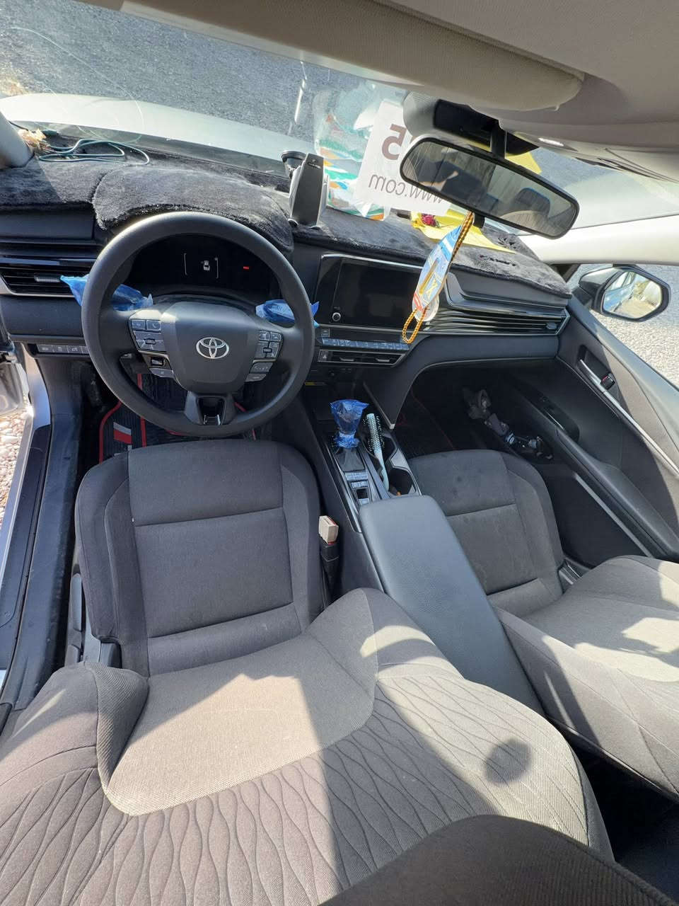 سلام عليكم
كامري هايبرد فول مواصفات عدا بانورما  رقم بغداد مشروع وطني 
تحويل ثاني يوم ماشيه 40000 
موصفات
 1تحكم قياده 
2تثبيت مسار 
3اشاره بالمري
4حساسات جانبيه خلفيه 
5رادار بريك
6شاشه كار بلاي 
7منفذ شحن 
سياره نضيفه معنه الكلام احلى من صوره مال جناي 
حادثه بصيط موجود بصوره فقط جاملق وراجع على بارد 
سعر (235 وبيه مجال للشراي 

***********

***********

مكان سياره صلاح الدين تكريت العلم
