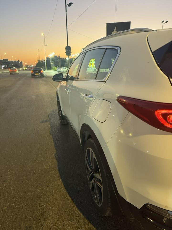 كيا سبورتج  للبيع 2020خليجيه2000دوش الون المرغوب الدشبول لونين  حساسات اماميه خلفيه سياره  59  ماشيه سياره كلش جديده العنوان شارع فلسطين ***********مامتواجد ع النت
