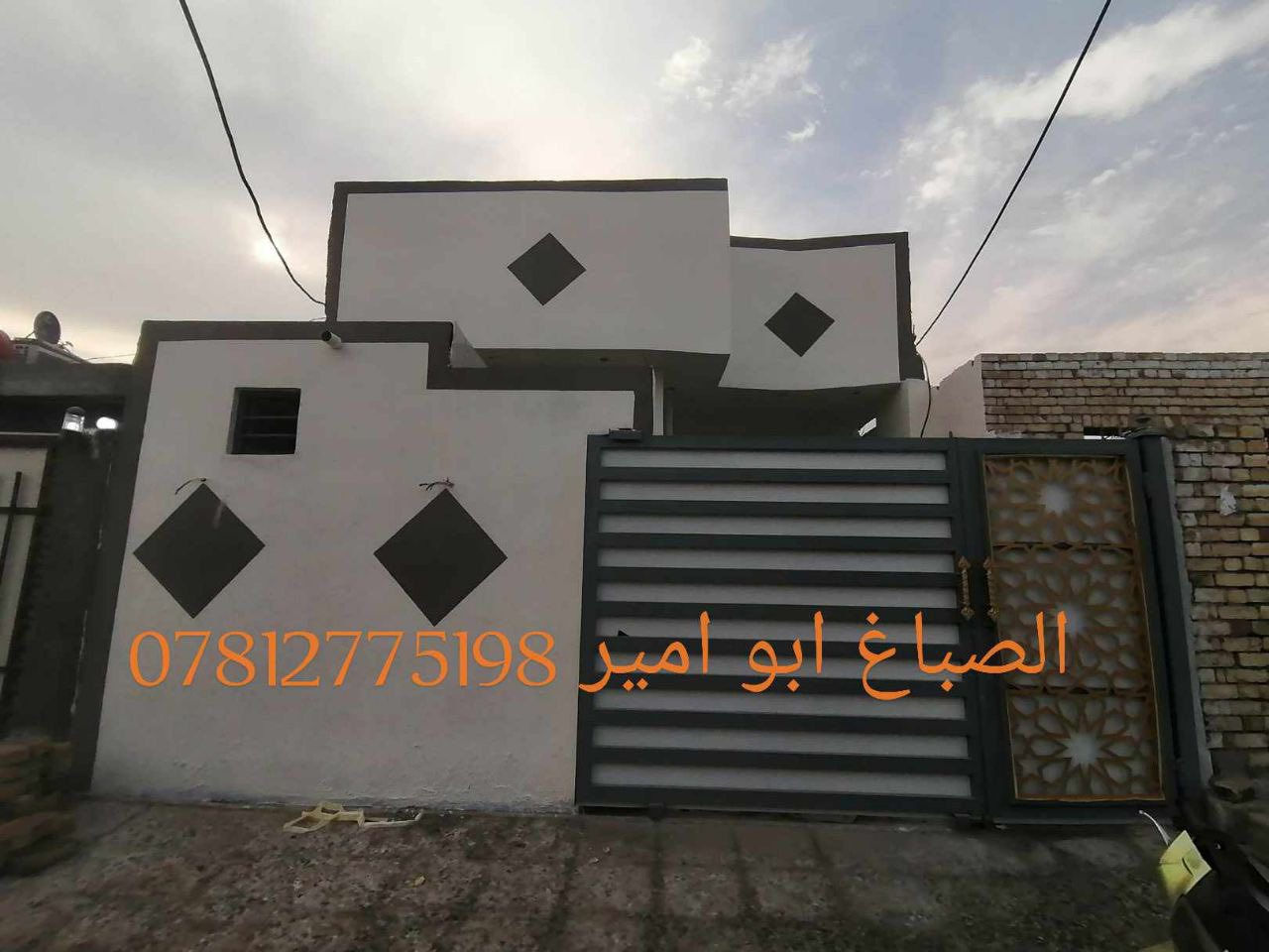 متفرغ صباغ لجميع انواع الصبغ والديكورات وباسعار مناسبه شغل درجه اولى ***********
صبغ الفنادق والعمارات وصبغ السيراميك والجبس بورد وبديل الرخام وبديل الخشب والسقوف 
ونستلم العمل من المقاولين الثانوي
