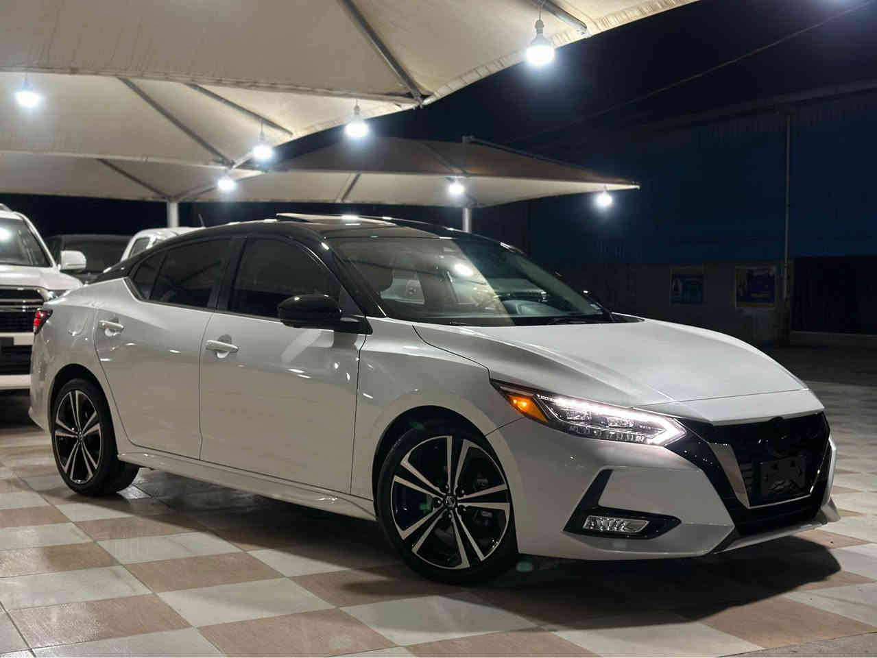 SENTRA 2023 SR+ 
سه ياره كه چه مه لاخ پيشته وه بؤياخ په ليك له ده ر گاي سه ياق ناو ده ر گاي تؤزيك گرتوا پيش پشت كه پسه قه پات مواسه فاته (سلايت-٥كاميرا-سه قف ره ش-كوشن جلد-رادار-كوشن گه رم-سوكان گه رم - سه ماعه boss-هتد سه ياره كه ته نها شاني ته قيوه هه موو گيان به شه رت گيرو مه كينه كاره باي به شه رت نه نها ١٩ مايل رؤشتوه كاتي نه شكاوه ٢ مانگ كاتي له گه له نرخ-١٥٨$ مه جاليكي كه م 
ره قم شانسي:…3N1AB8DV4PY272363
***********
*********** رانية, السليمانية
