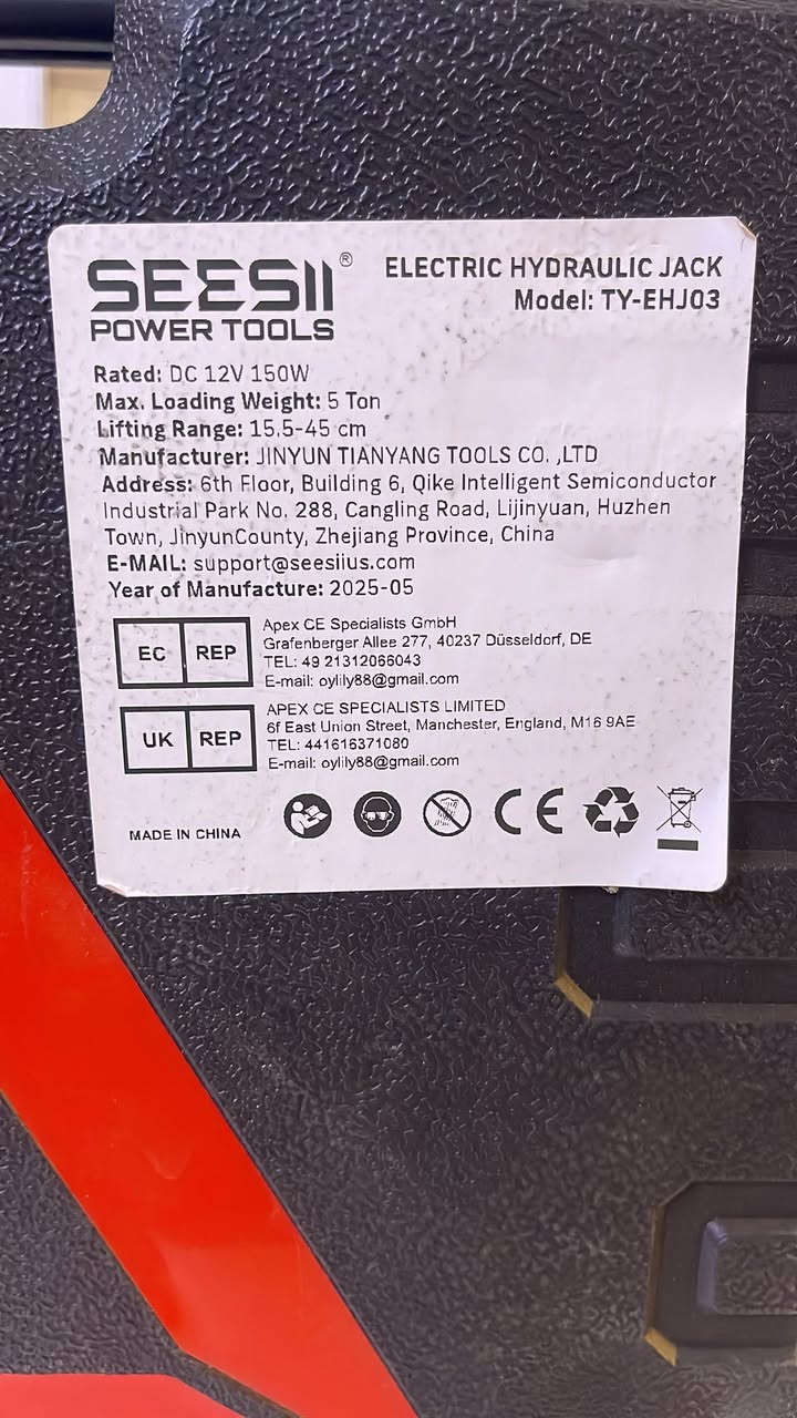 اصلي للبيع ١٥٠ الف جك ودريل ومنفاخ
رافعة هيدروليكية: بقدرة رفع تصل إلى 5 أطنان 
وتعمل بجهد 12 فولت. 

مفك صدمات كهربائي: لفك صواميل العجلات بسرعة. 

منفاخ إطارات: مدمج لتزويد الإطارات بالهواء. 

ملحقات إضافية: يتضمن قفازات، ومطرقة أمان،


**إذا كنت صاحب هذا الإعلان وتريد حذفه لأي سبب، رجاءا أرسل رسالة إلى الدعم الفني**