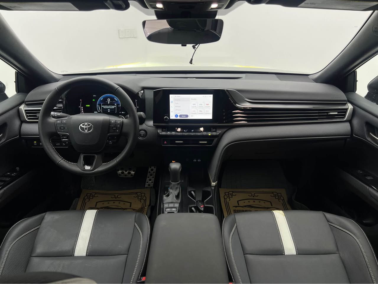 Toyota Camry 2025
تويوتا كامري 2025
مواصفات LE

مكينة 4 سلندر حجم 2.5 لتر تنفس طبيعي
ماشية 3,500 ميل و بحالة ممتازة 

لون سمنتي غامق 😍

ضرر السيارة بابين صبغ بدون دواخل  وايرباك سقف سستم شركة السيارة كلش حلوة و نظيفة مكفولة من كير و محرك وكهربائيات….
السيارة مامرقمة تترقم ارقام شمالية..

ب  سعر (240$) ورقة و بيها مجال للطيبين

مكان السيارة

دهوك -معرض ارشف R-Shev
رقم51 من معارض التيرمينال 

***********
*********** دهوك, العراق
