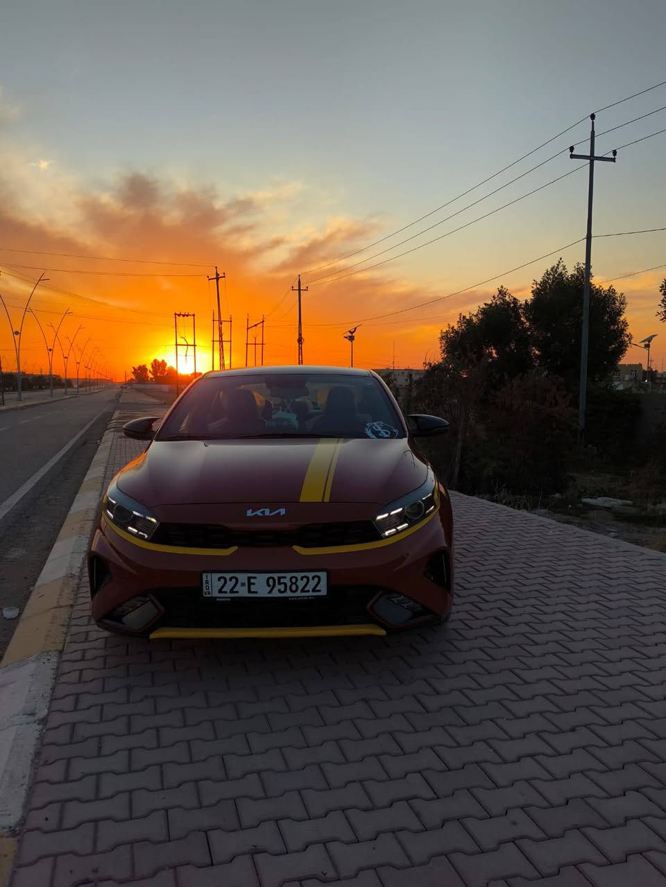 السلام عليكم ورحمه الله وبركاته
سيارة فورتي جي تي لاين 
فول مواصفات واحد على واحد 
ضررها الباب الخلفي من جهت سايق 
محرك 2000 دوش 
فتحته سقف اشاير مري نقطه عمياء بالمري 
كشنات تدفئة وتبريد مختمه جي تي لاين 
سيارة حيل حيل نظيفة مكانها (صلاح الدين تكريت) 
سعرها 170 ورقة وبيها مجال للطيبين 
📍ملاحظه الستيكرات والاشرطة صفر للجماليه فقط 
للتواصل :*********** السيارة باسمي تحويل ثاني يوم
