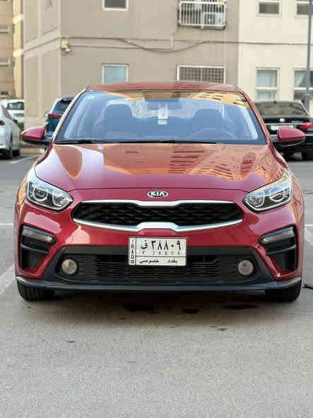 سلام عليكم 
سيراتو 2021 دولية للبيع بدون مواصفات السيارة بيها بس شاشة وكامرة وحساسات اني شادهن ماشية 75 الف كيلو السيارة بيها باردب بالجاملغ الامامي على كد اصبعين ورصعات بيها وشخط على گد اصبع السنوية بأسمي ما منتهية مكاني بغداد رقمي ***********
