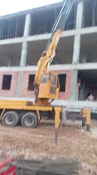 سیارە دایو  کرین  32 طن رقم ئارم بەناو دەکرێ سعر :350 ورەقە 0750470186...