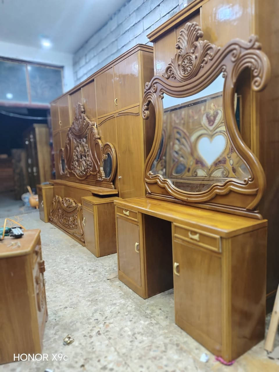 السلام عليكم #غرفه كامله ام 6️⃣ بيبان طابقين درجه اولى غرفه جائزه وكامله كلها خمسه مليم الغرفه نظيفه وجاهزه وكامله اي نقص ما بيها #السعر 1250 شامل الشد والتوصيل مجاني داخل النجف *********** واتساب موجود مكاني #نجف ناحيه الرضويه قرب الجسر مال الرضويه وشراي اتصل
