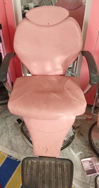 كرسي صالون • ماكو عطل • ماكو كسر