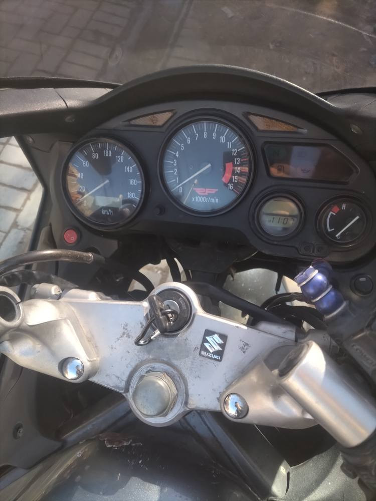 سلام عليكم قرش مكينةcc400 كفالة عامة بيع او مراوس  1650مجال بصيط مكينة وكير مكفولات مكينة خرسة بمعنى الكلمة كهربائيات شرط مملعوب بيهن دراجة بأي وقت نكرة شرط معدل180عدل أوراق أصولي كمرك مدفوع دراجة مرتبة كفراتهة شوي بيهة شخوط موضح بصور مكاني بغداد البياع شرطة الرابعة ***********متواجد بغداد, العراق
