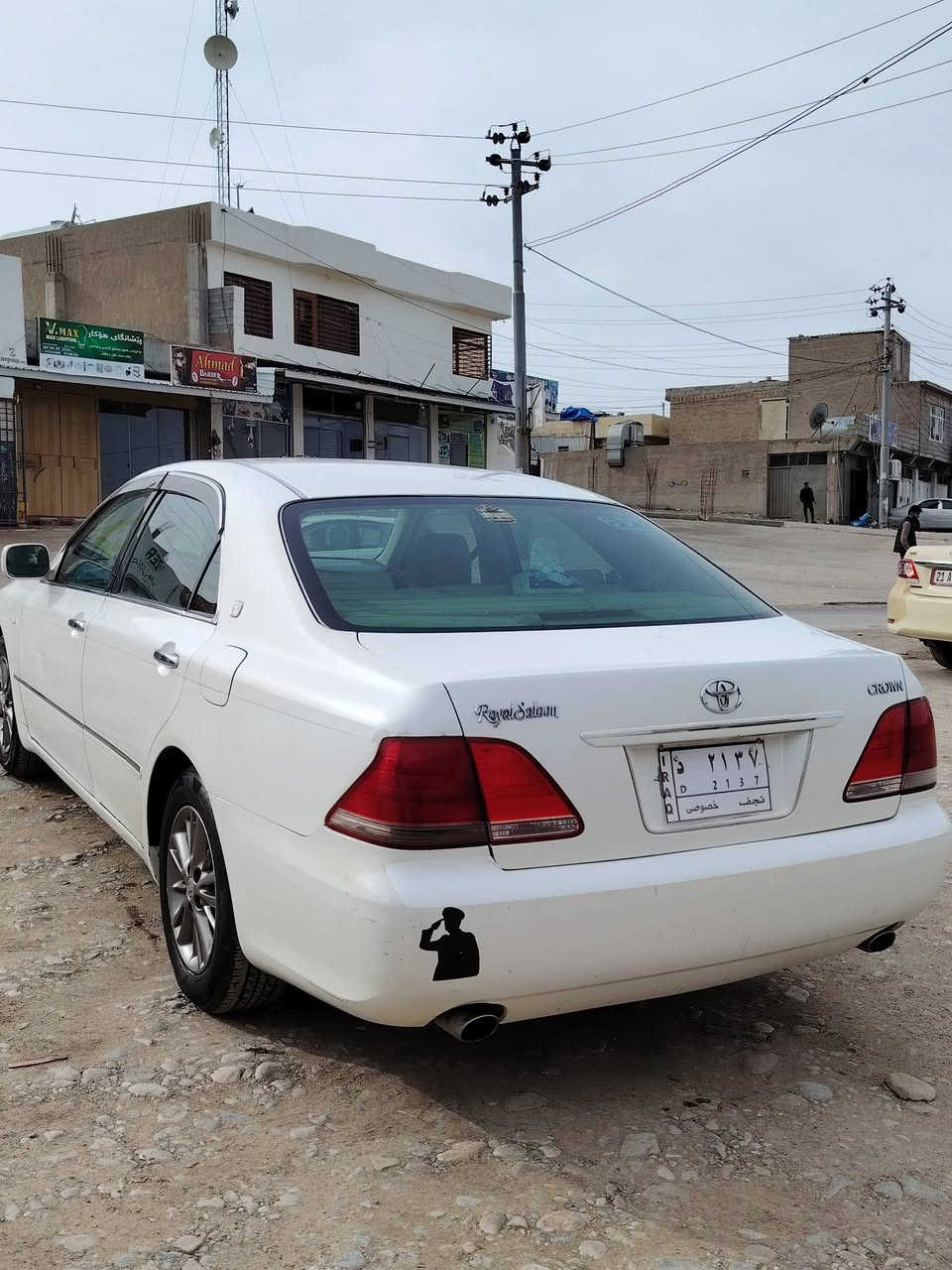 ***********
سەلامی خوالەهەموولایەک 
شاهینەی مووس 2004سویچ
سپی ناو زەرد بێ دووکەڵ بێ دەعەم بێ کەفەر گۆڕاو
گێڕوو مەکینەی بەشەرت 
گێڕوو مەکینە بچووک 180
ئاڵووگۆڕیش ئەکەم بەهەرسەیارەیەک کەخۆم بەدڵم بێ 
شوێن سلێمانی 
سعر 52 گەڵا و مەعامەلەیەکی کەم
تکایە نامەمەنێرە تەلەفۆنکە
