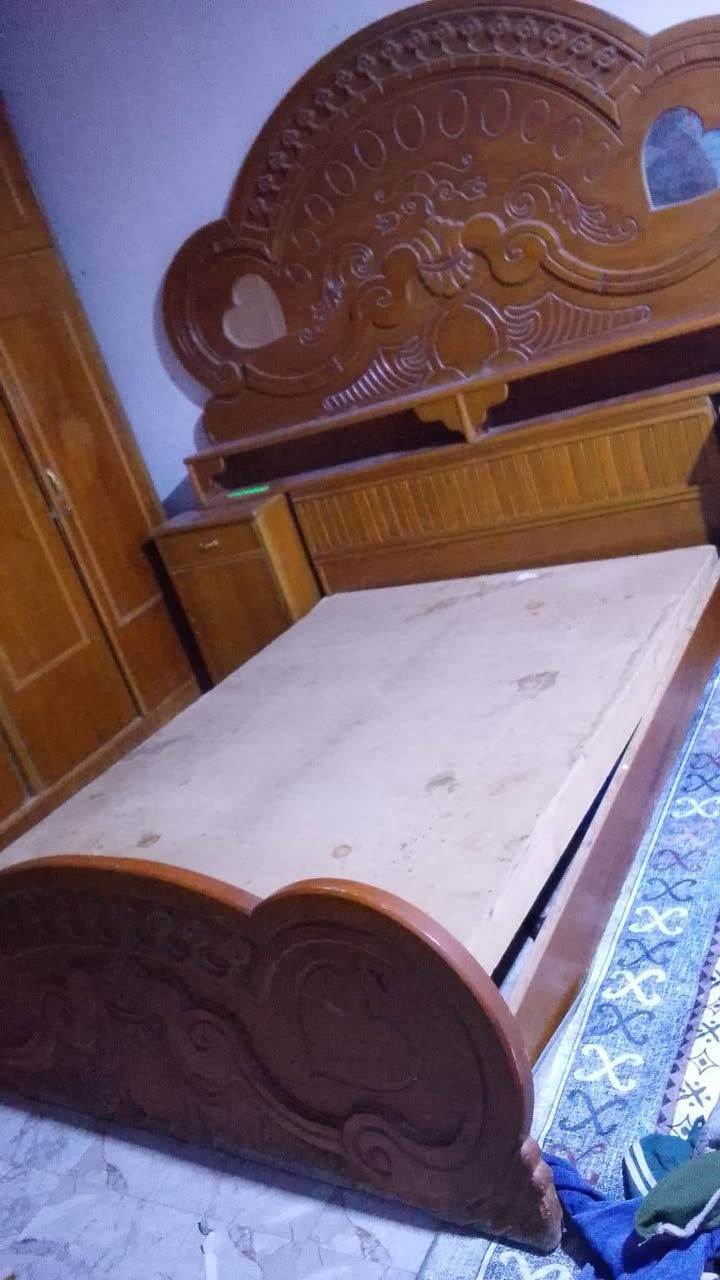 غرفه للبيع يرادلهة تعديلات بسيطه جدآ ضخمه ب500 وبيهة مجال
مكان البصرة منطقه القبله للاستفسار ***********
