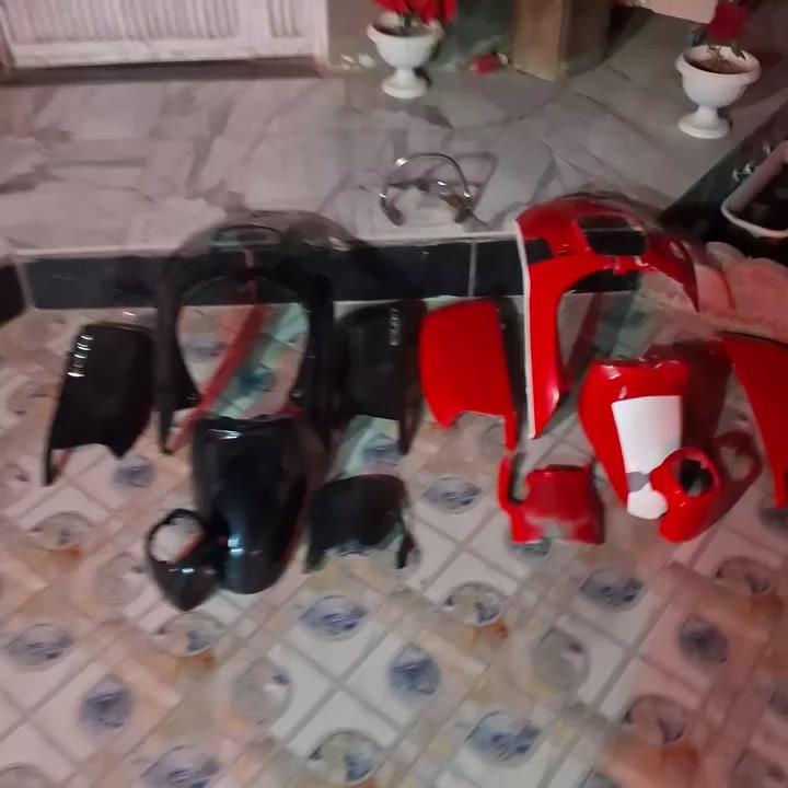 السلام عليكم للبيع
***********
