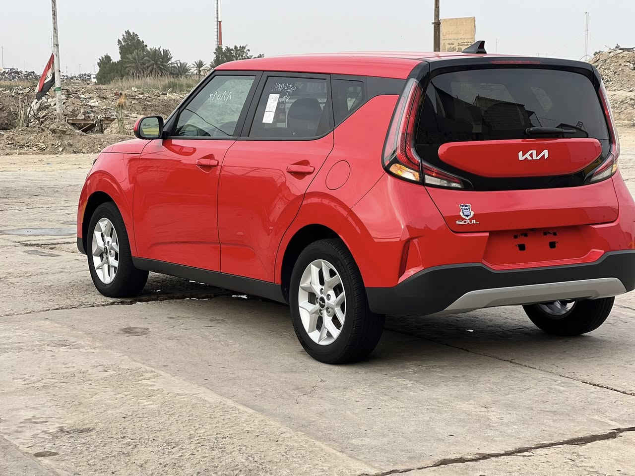 سلام عليكم للبيع كيه صول موديل 2024 موصفات اس تحكم جهتين حاكيه مانع نزلاق شاشه كبيره ولمس كامره دواره رادار مامي وخلفي رادار يمنه ويسره حساس طارات نضمه قياده حجم المحرك 2000 دوش ولكب كروم السيارة مكفوله من الصبغ التبديل والغرق والبارد كفاله عامه ماعده الكسر بل دعاميه فقط السيارة حره جايه بسمي بدون رقم تترقم جميع المحافظات بيها رقم فحص موقت تمشي بي 3 اشهر دخول جديد ***********
