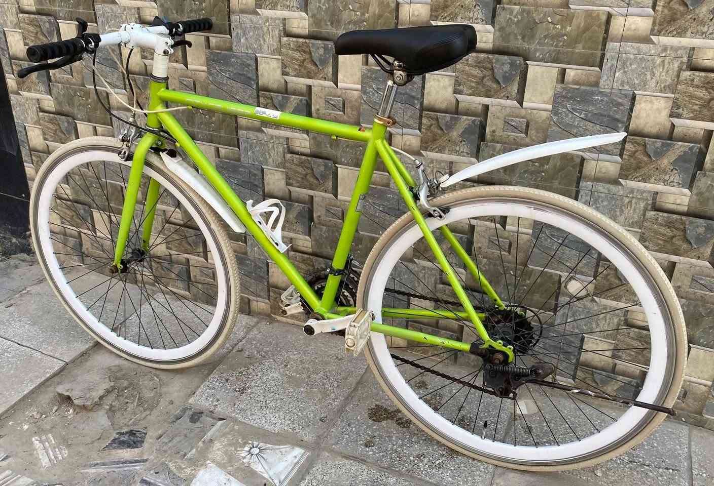 السلام عليكم🌹

للبيع فقط 

بايسكل C700

نظيف جدا   

معدن حديد مخفف شرط اخف من الامنيوم 

خفيف جدا وسريع ✈

جاهز اي عطل مابي👍🏻

حجم C700 /28

فريم عالي لارج L

ويلات المنيوم طبقتين  

سستم شيمانو اصلي 

الكير 7/3

السعر خاص

العنوان :🏭
بغداد_المحمودية 
 
نعتذر عن المراوس🚲

الرقم للتواصل /***********
