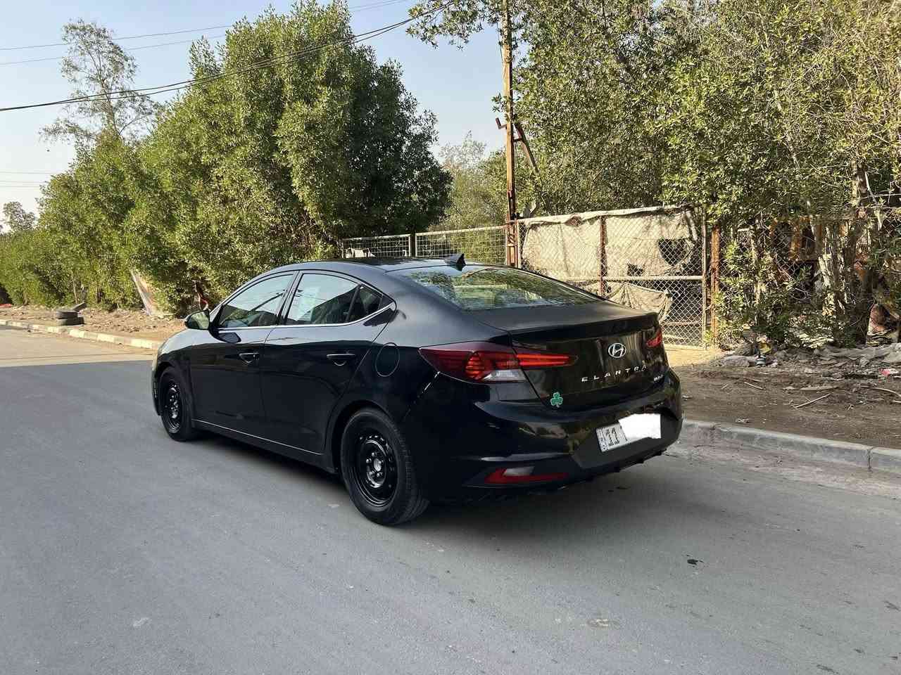 السلام عليكم النترا موديل ٢٠١٩وارد أمريكي السياره فول مواصفات ماعدا الفتحه مكينه وكير حداديه مكفولات ماشيه٩٤الف السياره جديد وجاهزا مكينه ٢٠٠٠دوش   العنوان بغداد الامين الثانيه شارع نواب السعر ١١٨ وبيه مجال شي بسيط الهاتف ***********
