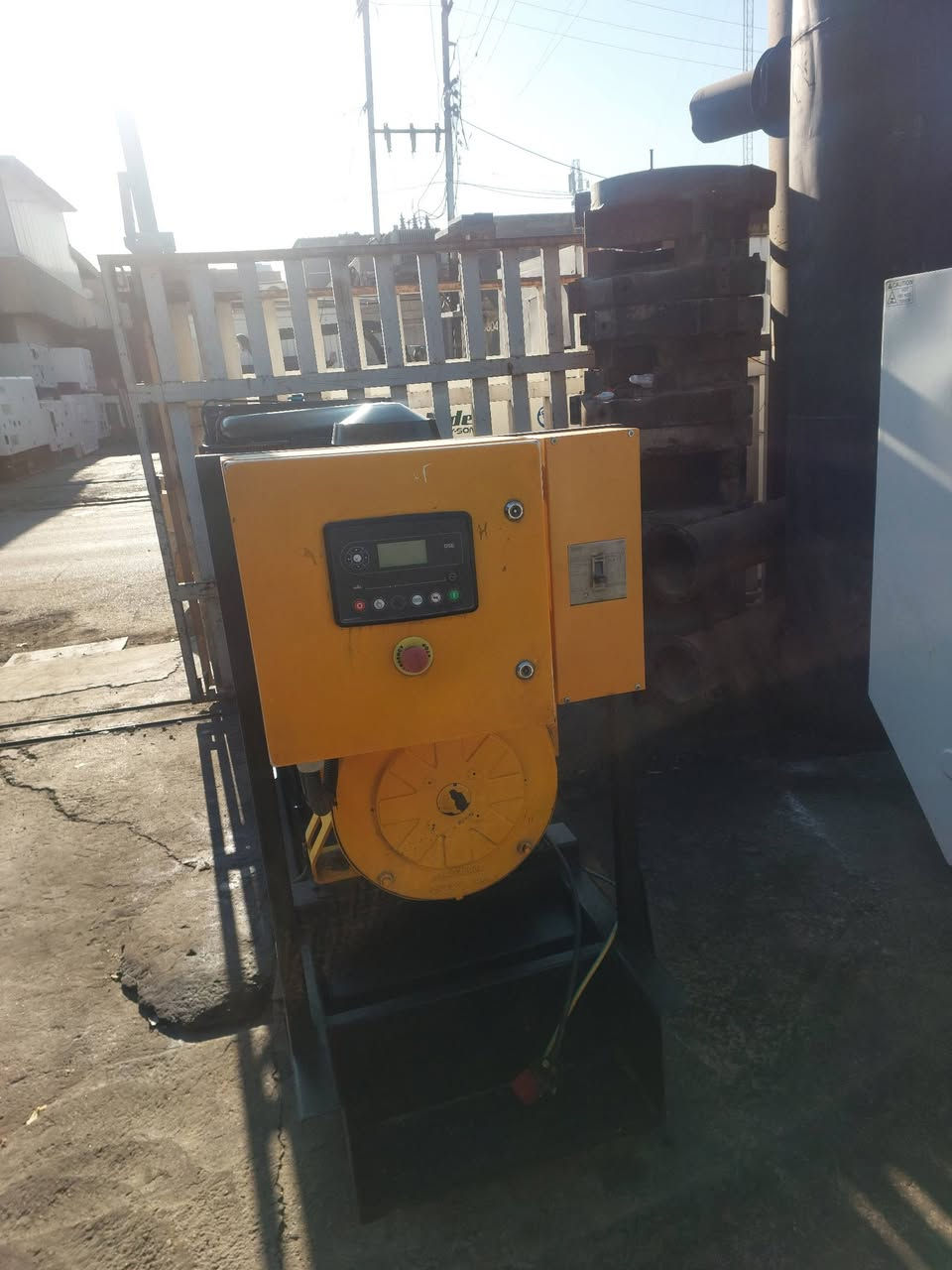 مولد١٥٠كيفي بيركنز٦بستم انكليزي اصلي اخت جديداتصل***********
