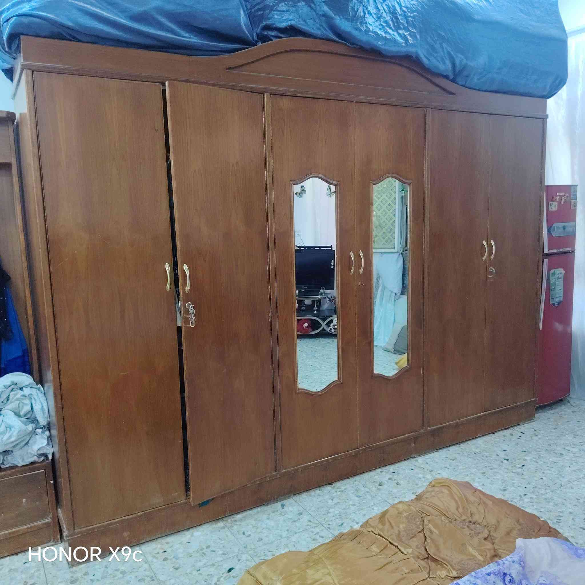 سلام عليكم غرفه نوم صاج توصا تكمه للبيع 
واكو مراوس بغرفه تركي 
للتواصل عبر الرقم التالي 
***********
