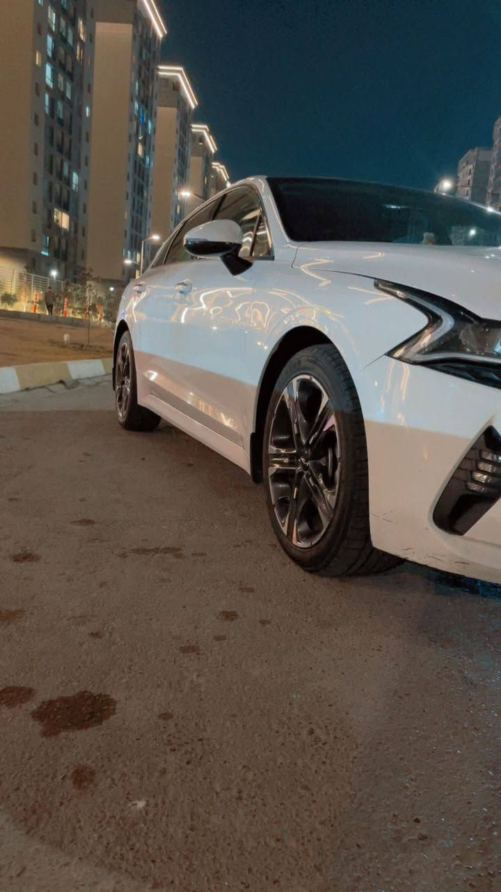 السياره خليجيه ماشيه 67الف السياره فول اباسمي تحويل ثاني يوم والسونار مرفق ويه الصور سعرها 200(شدتين) مكاني الدوره
***********
