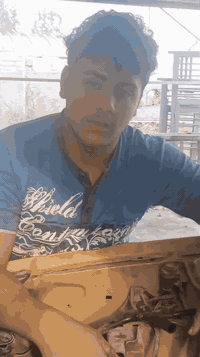 وبركاته فيتر وحداد صدر جميع انواع السيارات العنوان بغداد البياع شرطة ا...