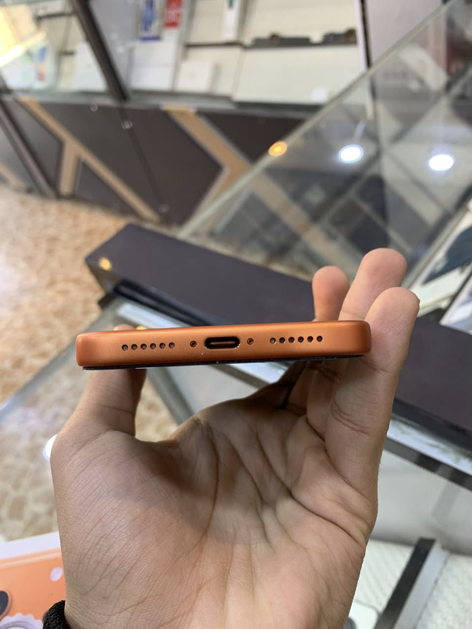 IPHONE 17 PRO MAX e-sim
بطارية 99%
عدد مرات الشحن 73
ذاكرة 256
نضافة 99%

الجهاز داخل الضمان وملحقات كاملة 

العنوان سامراء / حي الضباط الأولى /مقابيل سوق الضباط الكبير 
مركز زيد للإتصالات 
للاستفسار والتواصل واتساب أو  على الرقم 
*********** 📱📞
