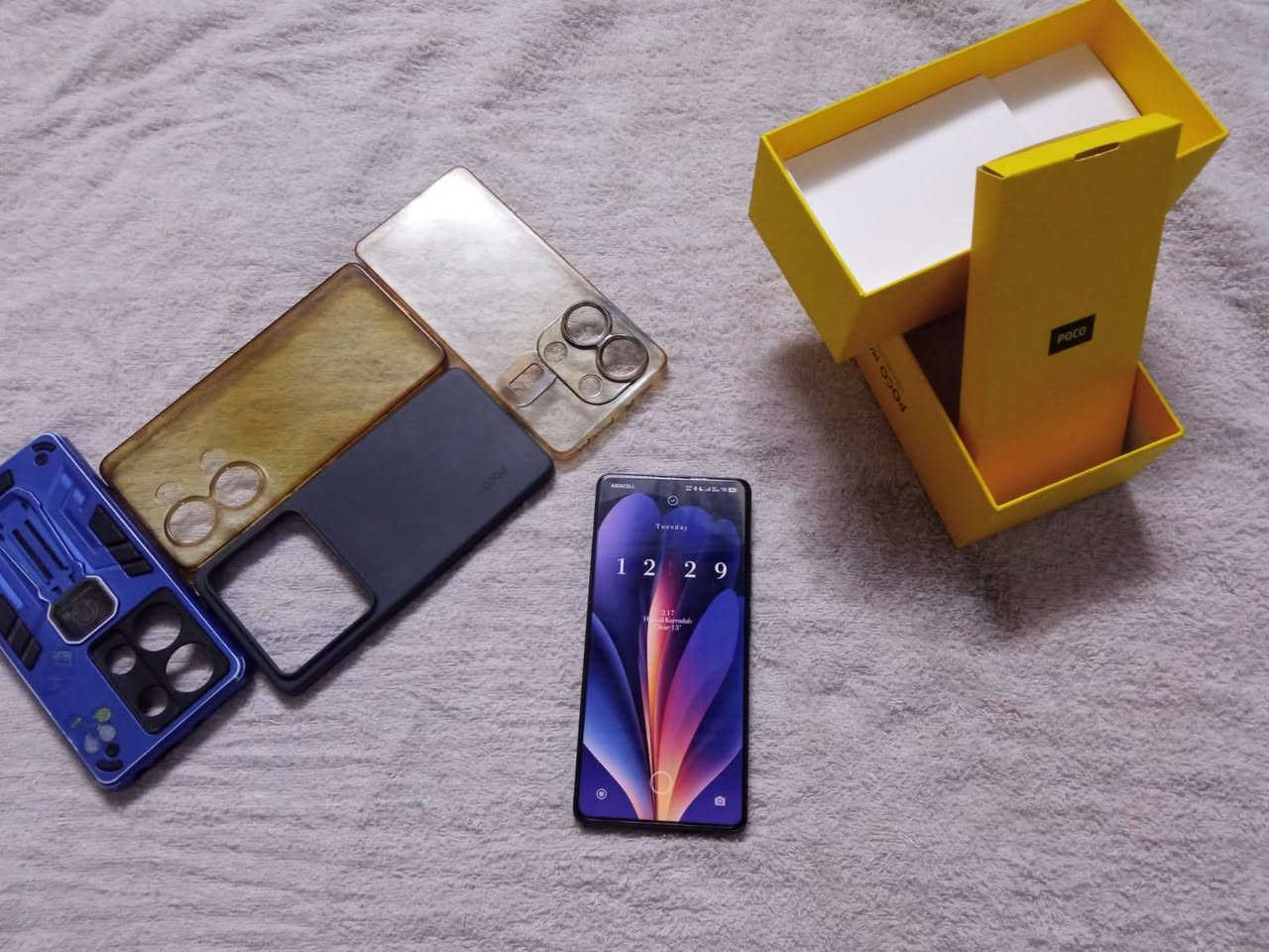 📱 للبيع: POCO M6 Pro (نسخة الـ 512 جيجا)
للبيع جهاز POCO M6 Pro الغني عن التعريف، الجهاز بقمة النظافة (أخو الجديد) واستخدام جداً نظيف.
✅ المواصفات الفنية:
التخزين: 512 جيجابايت (أعلى سعة متوفرة).
الرام: 12+12 جيجابايت (أداء سريع جداً في الألعاب والبرامج).
الشاشة: Flow AMOLED ألوان تجنن وتردد 120Hz.
المعالج: Helio G99-Ultra قوي جداً للاستخدام اليومي.
الشحن: شحن سريع 67 واط (يشحن الجهاز بلمح البصر).
💰 السعر:
300,000 دينار عراقي 
📍 الموقع: بغداد - الزعفرانية.


**إذا كنت صاحب هذا الإعلان وتريد حذفه لأي سبب، رجاءا أرسل رسالة إلى الدعم الفني**