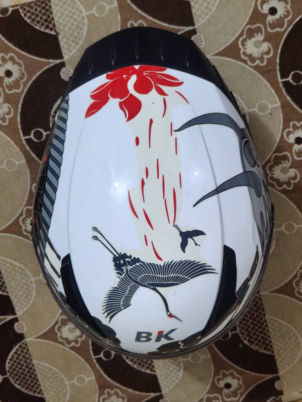 خوذه فك ثابت مو قلاب السعر ب65وبيها مجال قليل   ​الموديل (الموديل المكتوب): تحمل الرمز BK-800، وشعارها المختصر BK يظهر في مقدمة الخوذة في الصورة "15508.jpg".
معايير السلامة والأمان
​شهادة الـ DOT: الخوذة تحمل ملصق اعتماد DOT (FMVSS NO.218 CERTIFIED) في الصورة "15512.jpg". هذا يعني أنها تلبي معايير السلامة الأساسية المطلوبة من وزارة النقل الأمريكية للمرور على الطرقات، وهي ميزة جيدة لحمايتك في حالات الاصطدام.
خوذةZhejiang Bokai Co., Ltd 
عنواني ديوانية جمهوري شارع سالم وعندي توصيل لجميع المحافظات العراق
خوذه فك ثابت مو قلاب السعر ب65وبيها مجال قليل   ​الموديل (الموديل المكتوب): تحمل الرمز BK-800، وشعارها المختصر BK يظهر في مقدمة الخوذة في الصورة "15508.jpg".


**إذا كنت صاحب هذا الإعلان وتريد حذفه لأي سبب، رجاءا أرسل رسالة إلى الدعم الفني**