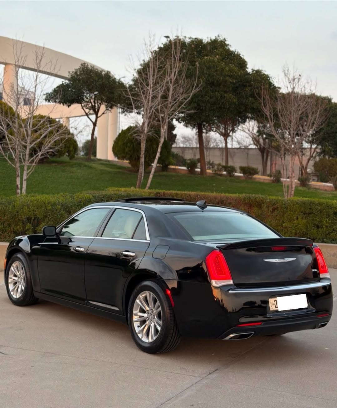 كرايسلر C300 2016 فول مواصفات كلين تايتل
فول مواصفات داخل كريمي اوف وايت
سقف بنوراما بالكامل
كشنات تبريد 
بصمة تشغيل وابواب
مقاعد هيتر 
استيرن كهربائي
مقاعد جلد
تشغيل عن بعد
كير ماوس
بردة خلفية كهربائي
تبريد قطعتين
كشنات خزن
لايتات عدسة زنون
كشاف زنون
لدات امامي وخلفي
سستم سماعات ALPINE
مري كهرباء + مري هيتر
انظمة قيادة وتسارع
فورميكا
السياره فول مواصفات 
مكفولة كفالة عامة والكير والمحرك ايضاً كلها بالشرط 
ماشية 125 الف حقيقي 
تخم تاير جديد السياره مابيها اي مصرف
رقم الجديد باسمي هزة وسنوية كلها جديد 
السعر 238$ وماكو هيج سعر بكل السوك 
مكان السيارة اربيل / ***********
