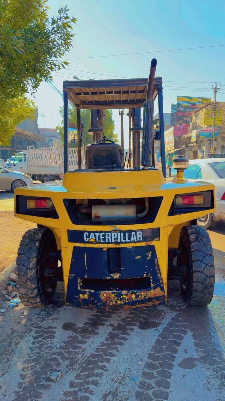 رافعة شوكية كاتربلر حمولة 7 طن
3 حركات – كير
محرك بلادي
موديل 2010
الأوراق كاملة: أرقام + سنوية بصرة 
الحالة: جيدة وجاهزة للعمل

📍 الموقع: بغداد – الكرادة، قرب مجمع مشن
📞 للاستفسار: ***********
