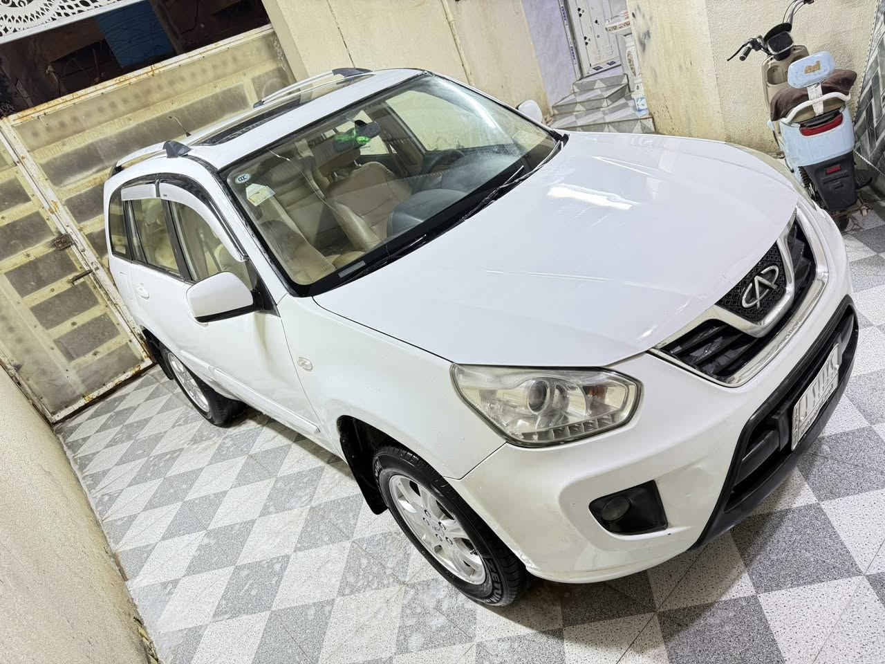 السلام عليكم تيكو موديل 2012 شكل 2013 السياره جاهزه بيه رشات محرك وكير بل كارتون تخم تاير حداده ويل كب لايت زنون اصلي دواخل جدد عضمات جدد رقم بصره مشروع وطني سنويه جديده 2028 السياره مال بيت السعر 39 العنوان البصره شط العرب ***********
