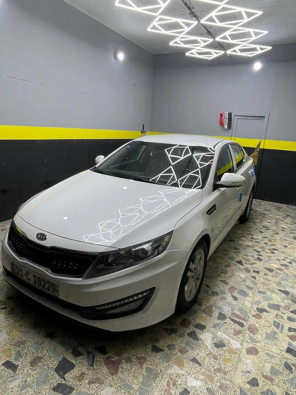 السلام عليكم
اوبتما موديل  2012 
الرقم. سليمانية رقم إنكليزي سنوية جديده بأسمنه تحويل مباشر 
السياره بيها رش جاملغ وبنيد فقط 
مكينه 2000 دوش
 وارد خليجي 
شفتات ستيرن تحكم ستيرن تبريد بالجگمجة لدات امامي 
5 ويل كب بصمتين وحده سبير
السعر ١١٧ بيها مجال قليل 
السياره كير محرك حداديه تبريد مكفولات وجدد جدا
مكان السياره كربلاء 

للاستفسار ***********
