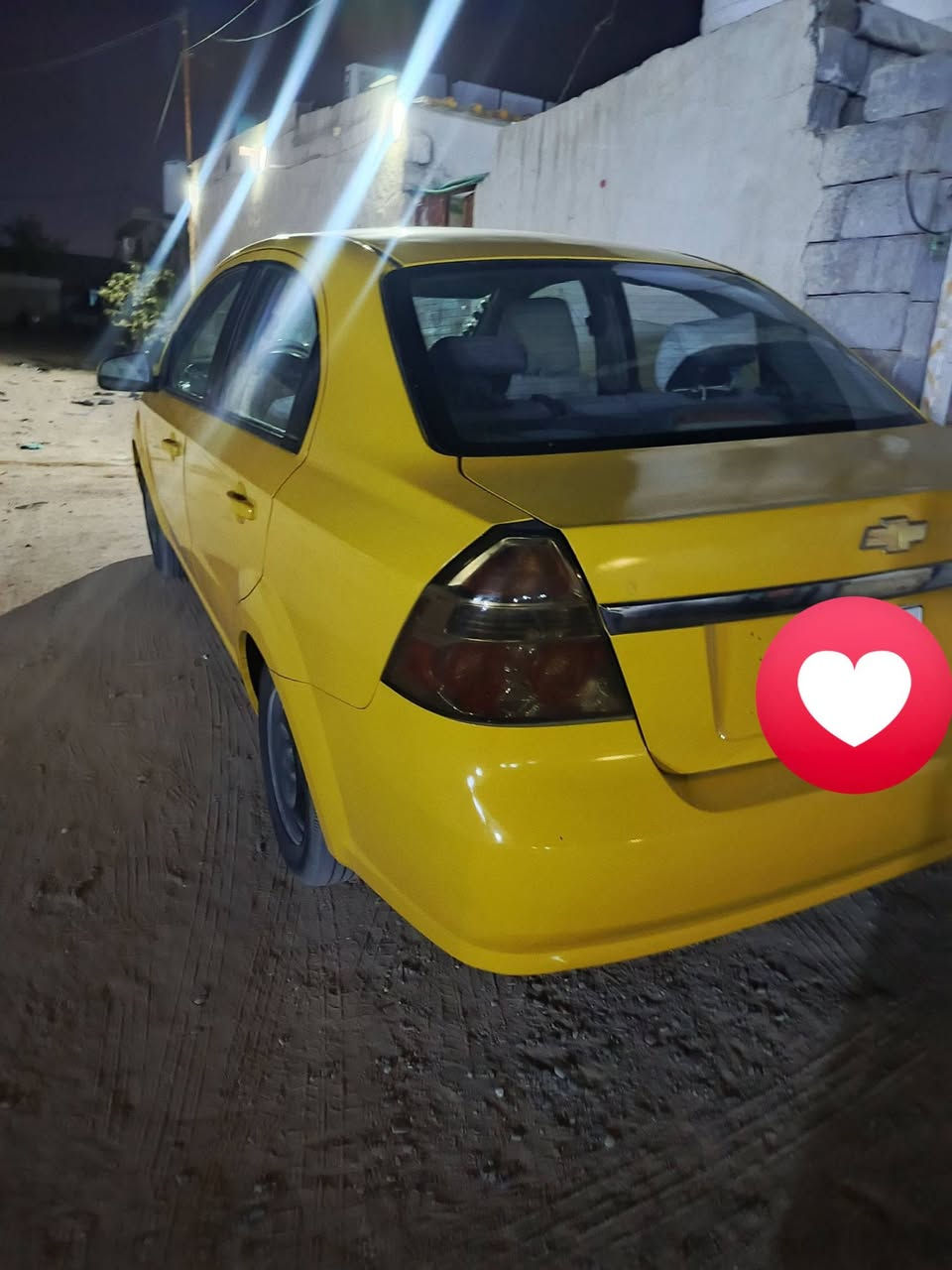 افيو 2009وارد أمريكي مكفولة من الضربه توني صبغتها صبغه جديده بعدها بدون بوليش نقص السياره بس كمريسر تبريد منظومة متكاملة جديده حداده مكينه كير جديده كهربائيات  مصفره هئيه غرامات تحويل ثاني يوم  السعر 42بيها مجال عنوان السياره بصره مراوس ترهم  ***********
