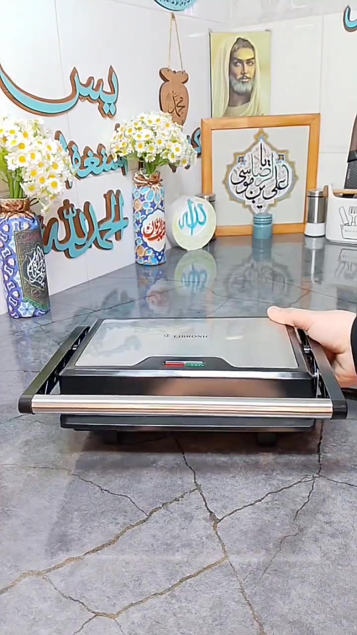 كابسة صاج ماركة LIBRONIC

الميزات:

أداء عالي و تسخين سريع

صحن تسخين مانع للالتصاق

زاوية فتح حتى 90 درجة

قفل لتثبيت الطعام داخل الكابسة

ضمان لمدة سنة من تاريخ الشراء

الطاقة: 1300 واط

أبعاد لوح التسخين: 11x23

أبعاد الغلاف: 11  25  29 سم

أبعاد المنتج:10  22  26 سم

يوجد توصيل لجميع محافظات العراق 🛻🛻 

لطلب السعر التواصل خاص


**إذا كنت صاحب هذا الإعلان وتريد حذفه لأي سبب، رجاءا أرسل رسالة إلى الدعم الفني**