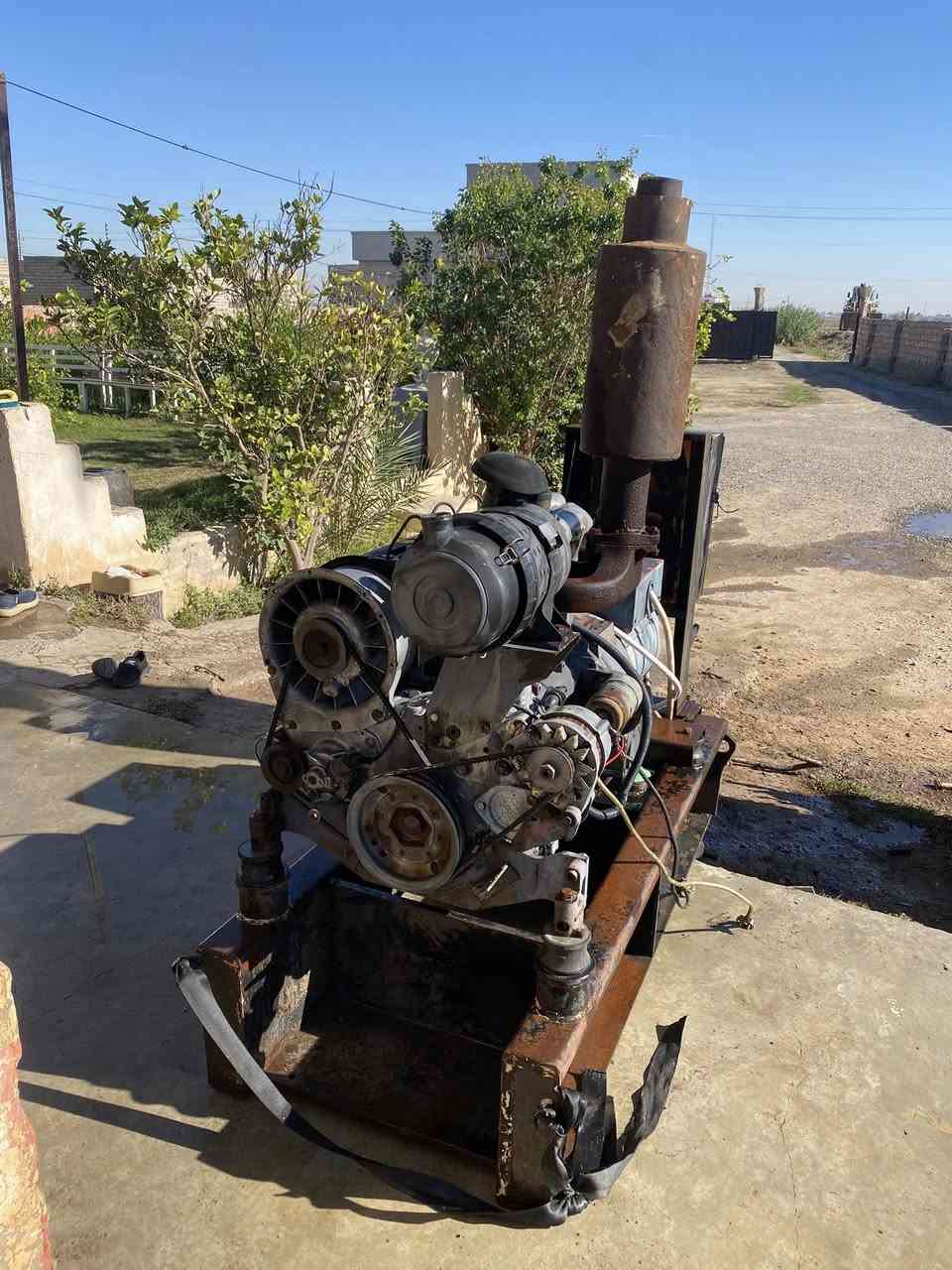 السلام عليكم   يوجد ديزل دويز 3 بستم ابو الصاروخ وضع شركه 120 انبير المكان الموصل قرية الشبالي الاتصال ***********
